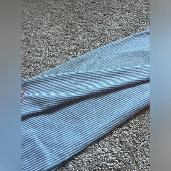 Ivivva scarf - Picture 3 of 3